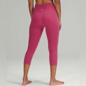 Lululemon Align High-Rise Crop 21"
Pink Lychee